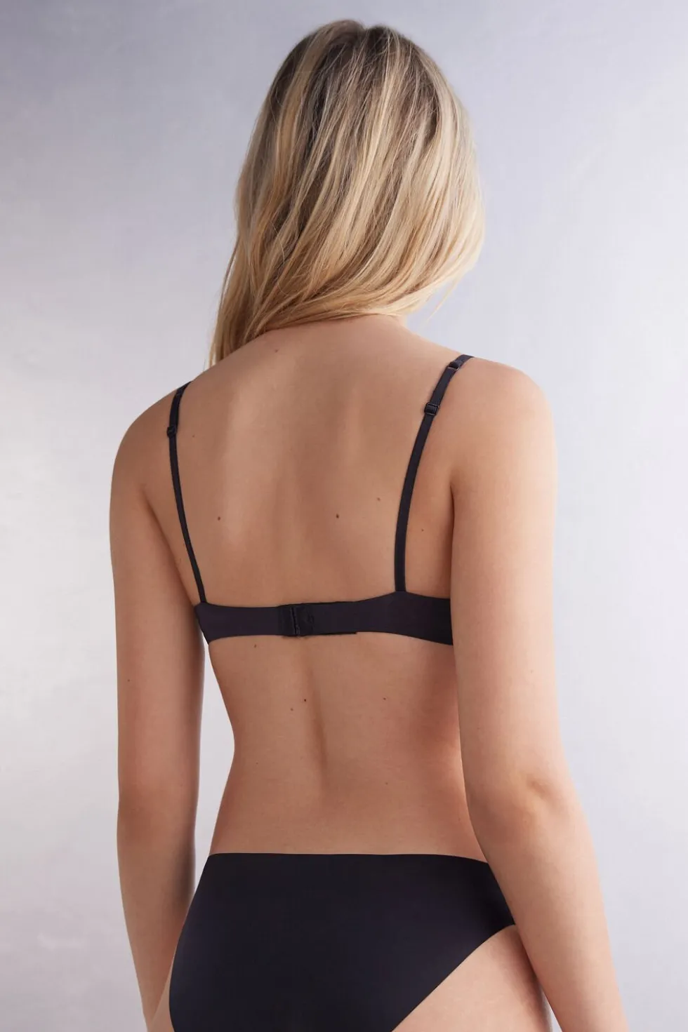 Biustonosz super push-up Simona z mikrofibry Ultralight