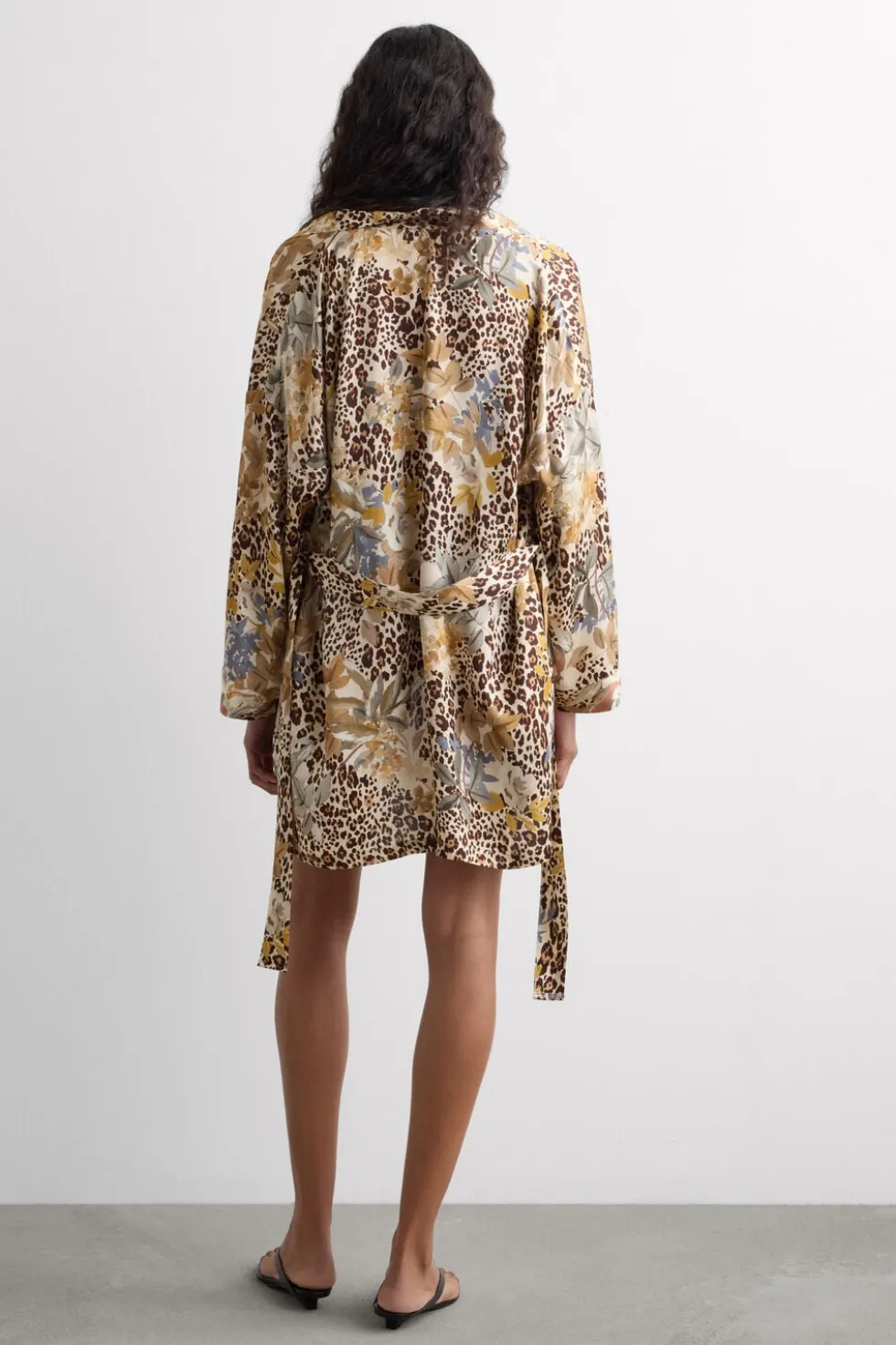 Kimono z Satyny Wiskozowej Animalier Simply Iconic