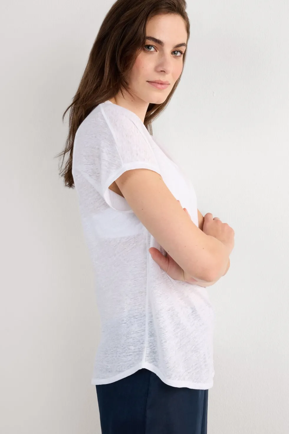 Lniana Bluzka zKrótkim Rękawem iDekoltem wSerek The Pure Linen