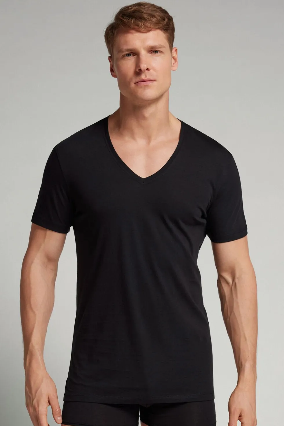 T-shirt z Dekoltem w Kształcie Litery V z Bawełny Superior Extrafine